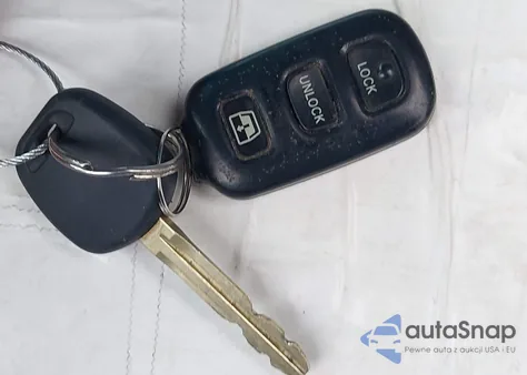 2002 Toyota Sequoia Limited V8 from USA, damaged, VIN 5TDZT38A92S082064